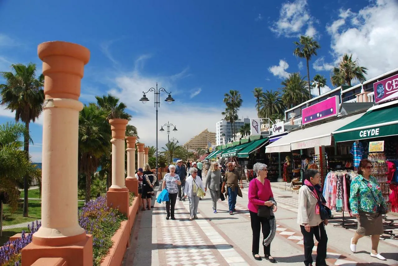 Cozy Apartment With First Line Seaview In Perfect Location, Near The Marina Benalmádena