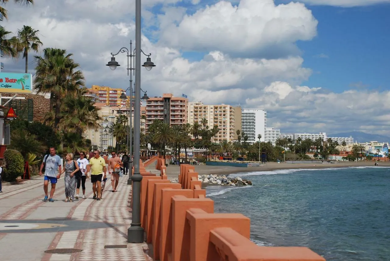 Cozy Apartment With First Line Seaview In Perfect Location, Near The Marina Benalmádena
